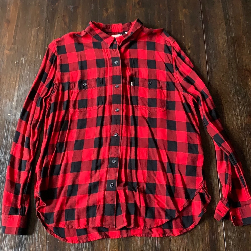 XL top. Long sleeves.